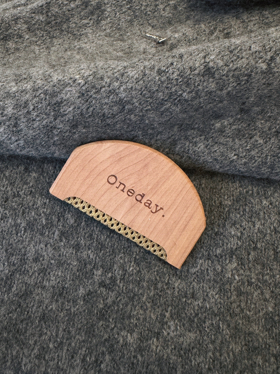 Cedar Wood Lint Remover