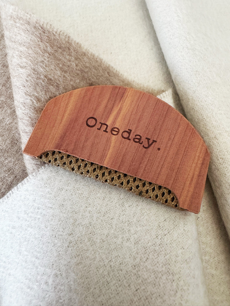 Cedar Wood Lint Remover
