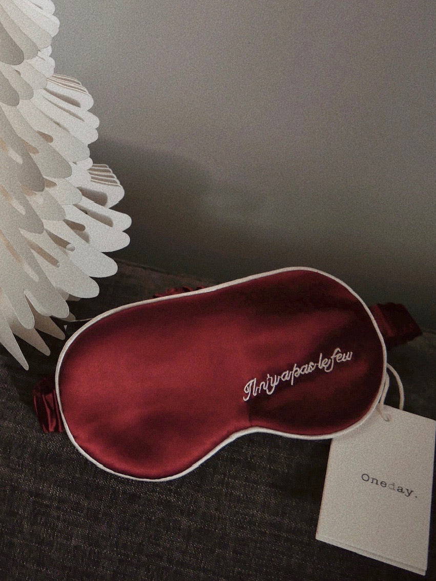 Eye Mask Ivoire/Forbidden Red
