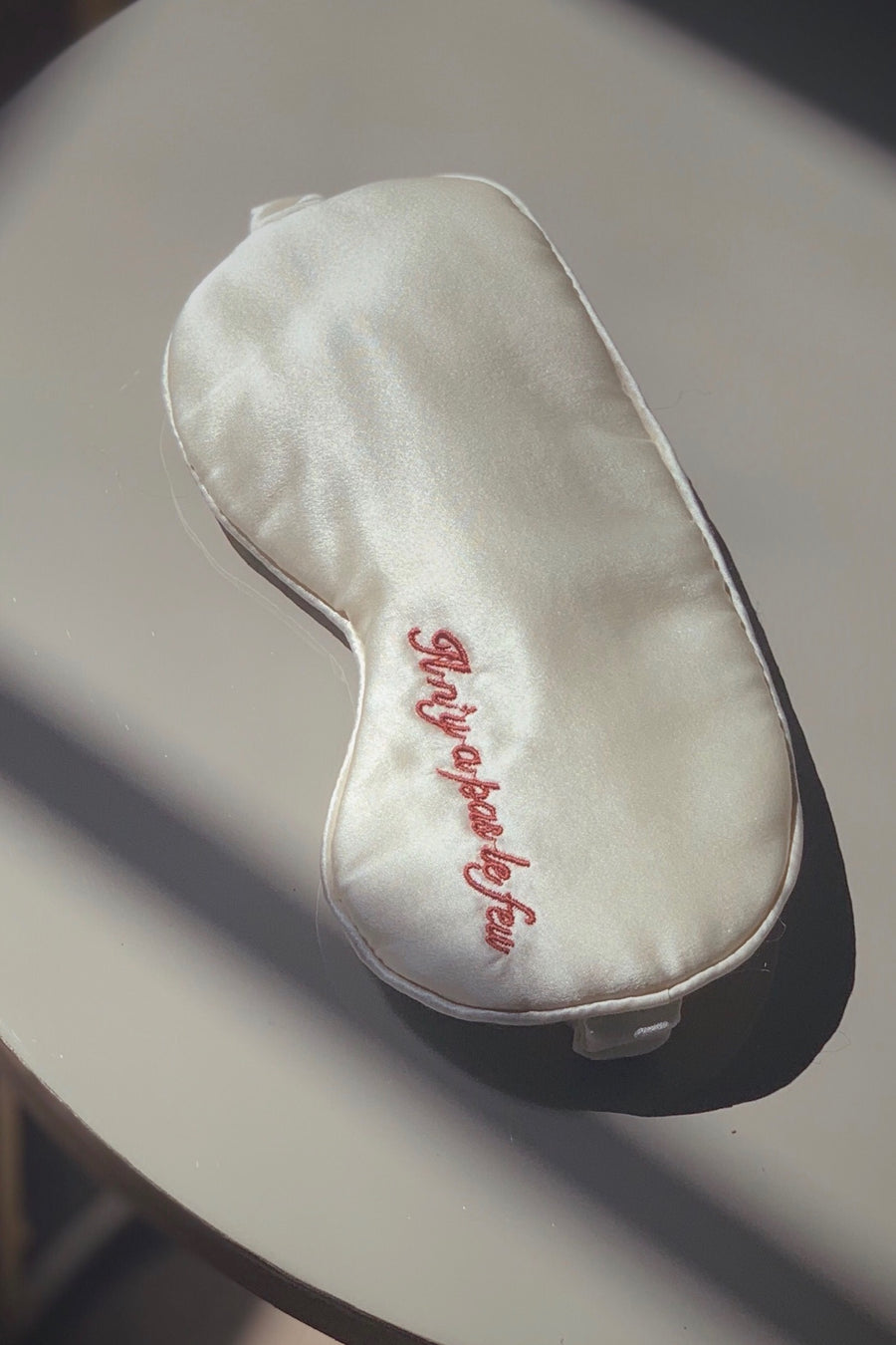 Eye Mask Ivoire/Forbidden Red